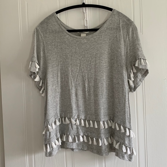 H&M Tassel T-shirt - Picture 1 of 5